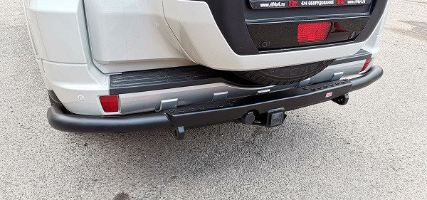 Бампер РИФ силовой задний Mitsubishi Pajero IV c квадратом под фаркоп