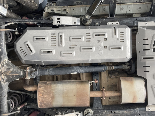 Защита Falcon топливного бака для TANK 300 (Off-road Edition & City Edition, бензин 2.0T 2020+ (без штатной лебедки), алюминий, 5 мм