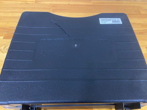 1 Плита газовая TOURIST KERAMIK GURU PLUS, портативная, керамическая, с переходником, в кейсе (уценк