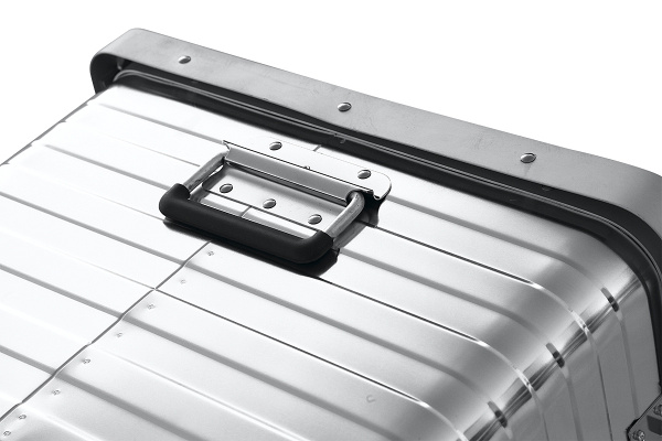 Ящик алюминиевый РИФ с замком 690х455х320 мм (ДхШхВ) Ящик алюминиевый РИФ с замком 690х455х320 мм (ДхШхВ)