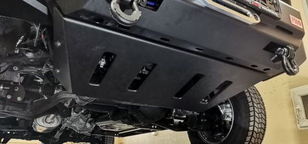 Бампер РИФ силовой передний для ГАЗ Соболь NN под штатные фары, с центральной защитной дугой