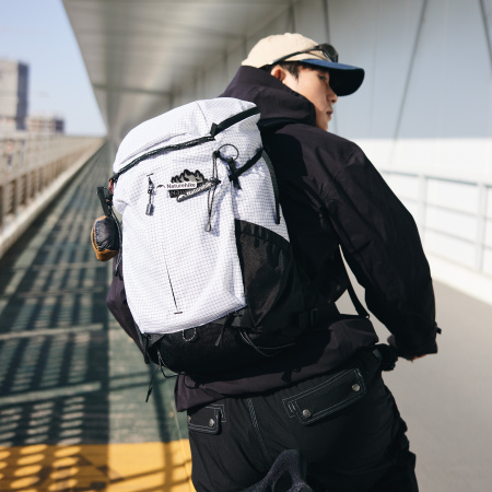 1 Рюкзак туристический Naturehike Helium Series 25 л, белый 1 Рюкзак туристический Naturehike Helium Series 25 л, белый