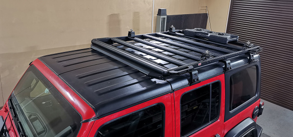 Багажник экспедиционный (платформа) алюмини РИФ 1350x1690 мм для Jeep Wrangler JL 2018+ (с крепежом)