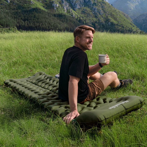Коврик надувной Naturehike FC01 200х60х6,5 см, с подушкой, зеленый