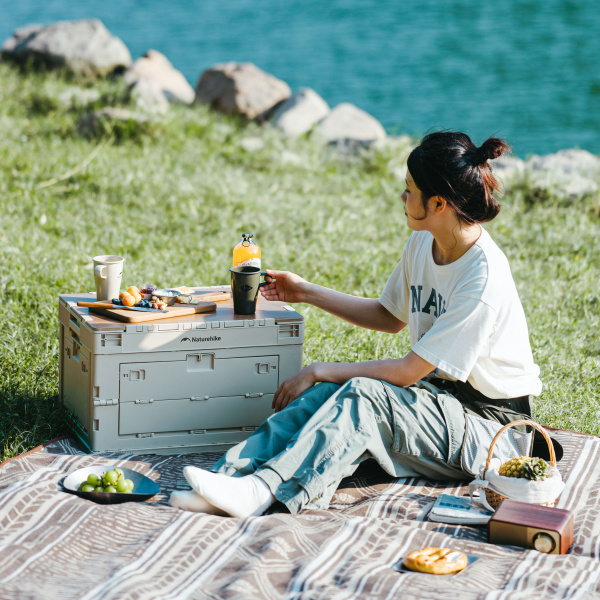 1 Ящик туристический Naturehike 52 л, трансформер, со столешницей, бежевый