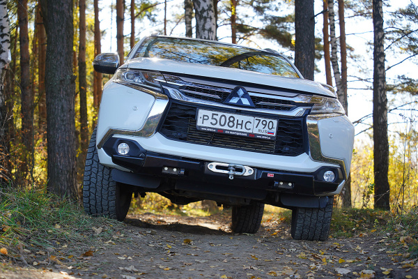 Бампер РИФ силовой передний Mitsubishi Pajero Sport 2015-2020 под площадку для лебёдки RIFPS3-33003