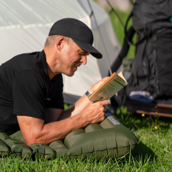 Коврик надувной Naturehike FC01 200х60х9,5 см, с подушкой, с насосом, зеленый