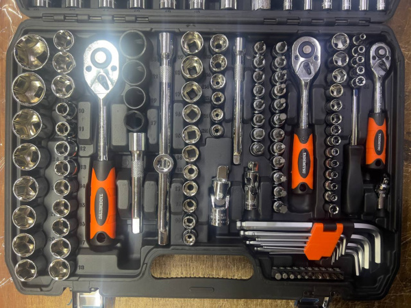 1 Набор инструментов 151 предмет 1 Набор инструментов 151 предмет