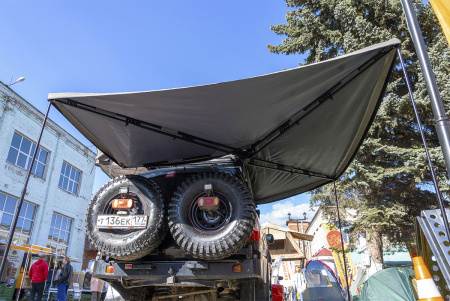 Маркиза автомобильная РИФ веерная, безопорная 2,3х2 м (правая)