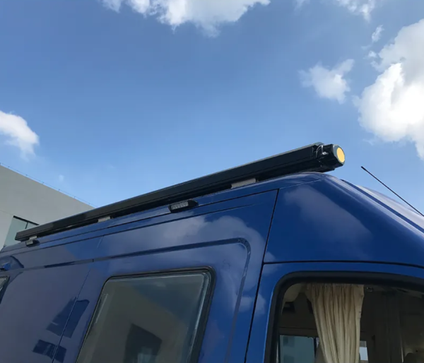 2 Маркиза автомобильная РИФ 4,0х2,5 м кассетная,  привод механический, электромотор, корпус черный