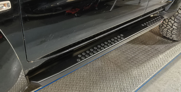 Пороги РИФ силовые Nissan Patrol Y61 2004+ (MКПП)