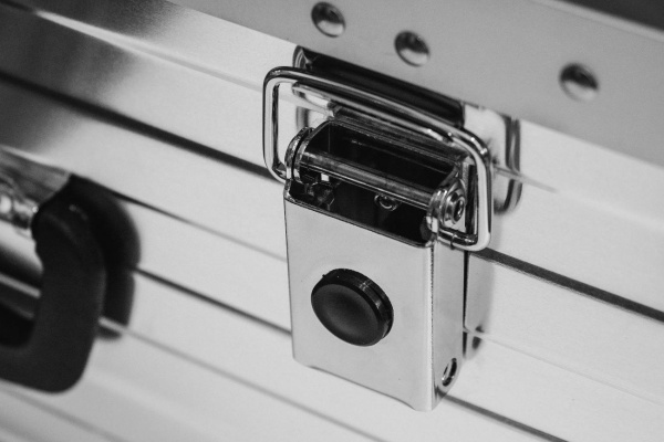 Ящик алюминиевый РИФ 457х317х262 мм (ДхШхВ) Ящик алюминиевый РИФ 457х317х262 мм (ДхШхВ)