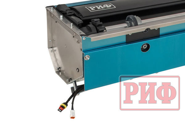 Крышка кузова РИФ для Foton Tunland G7/G9, роллета раздвижная с электроприводом 1587х1666 мм, алюминиевая, черная