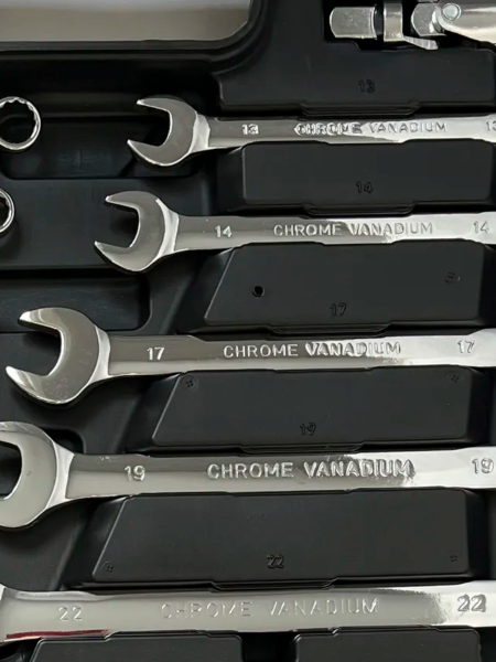 Набор инструментов 82 предмета Набор инструментов 82 предмета