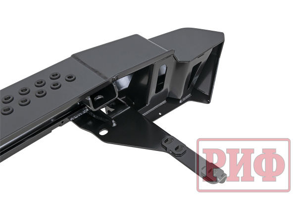 Бампер РИФ силовой задний Toyota Land Cruiser 200 2012-2015 с квадратом под фаркоп и фонарями