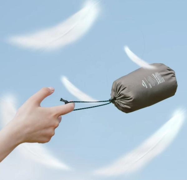 Подушка надувная Naturehike 66x36x12 см, бежевая