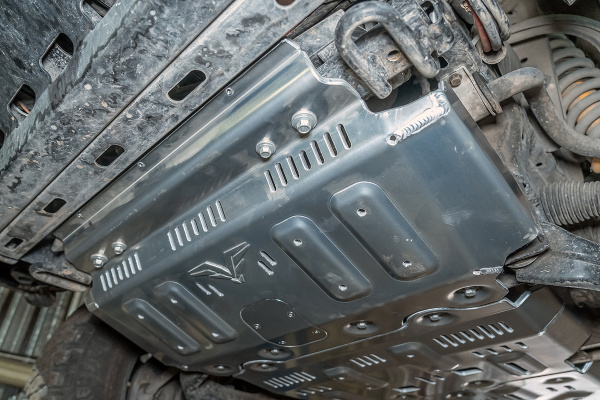 Защита Falcon радиатора, картера, РК, КПП для Mitsubishi Pajero Sport 2021-2023, алюм. 8 мм