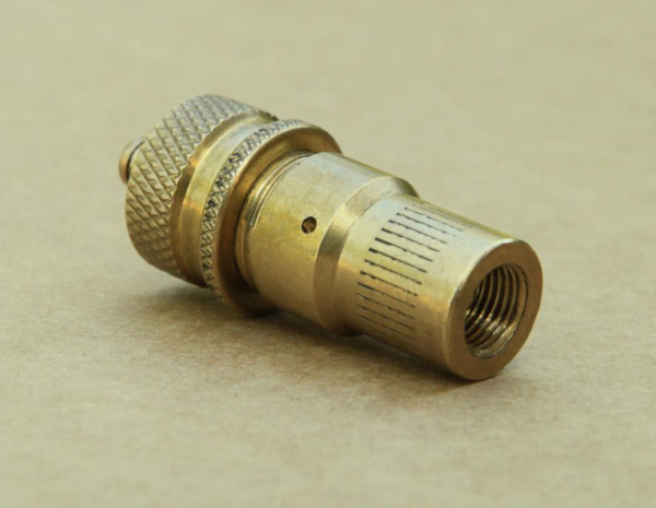 Дефлятор для стравливания давления в шинах 0,2-3 кг/см Дефлятор для стравливания давления в шинах 0,2-3 кг/см